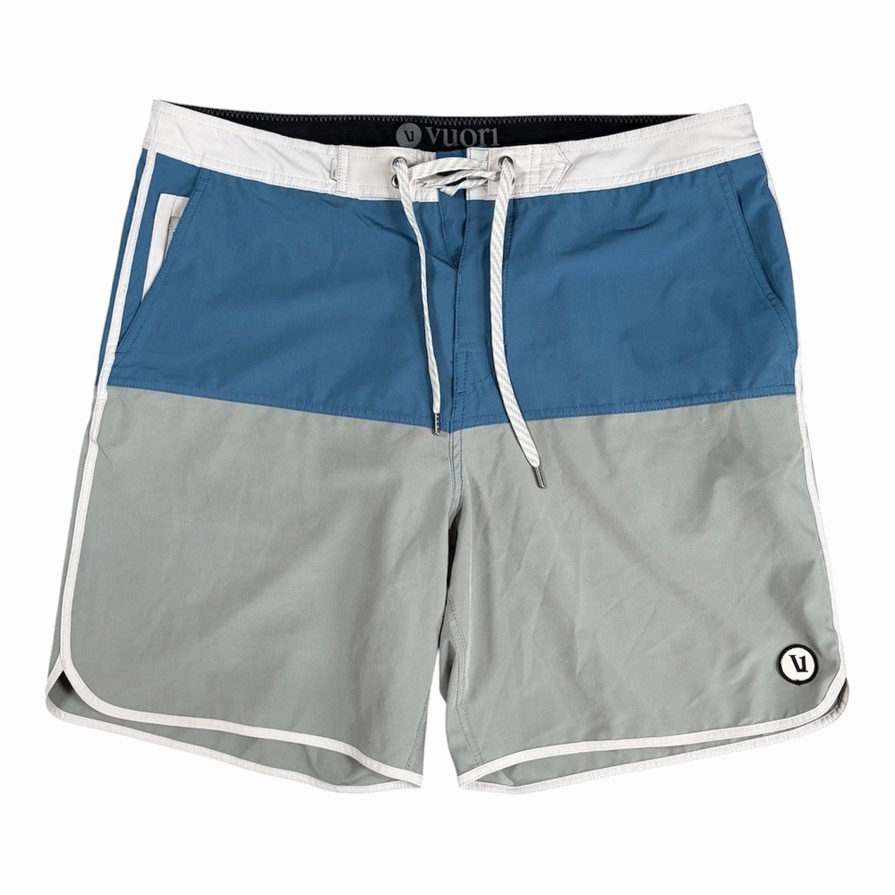 Vuori Cruise Board Shorts Mens 36 Blue Gray Excellent Colorblock Scalloped V314